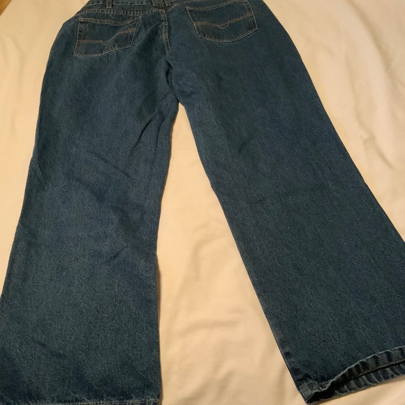 ROADRUNNER Straight Fit Blue Cotton Denim Jeans (40”W x 30.5”L) - Picture 4 of 12